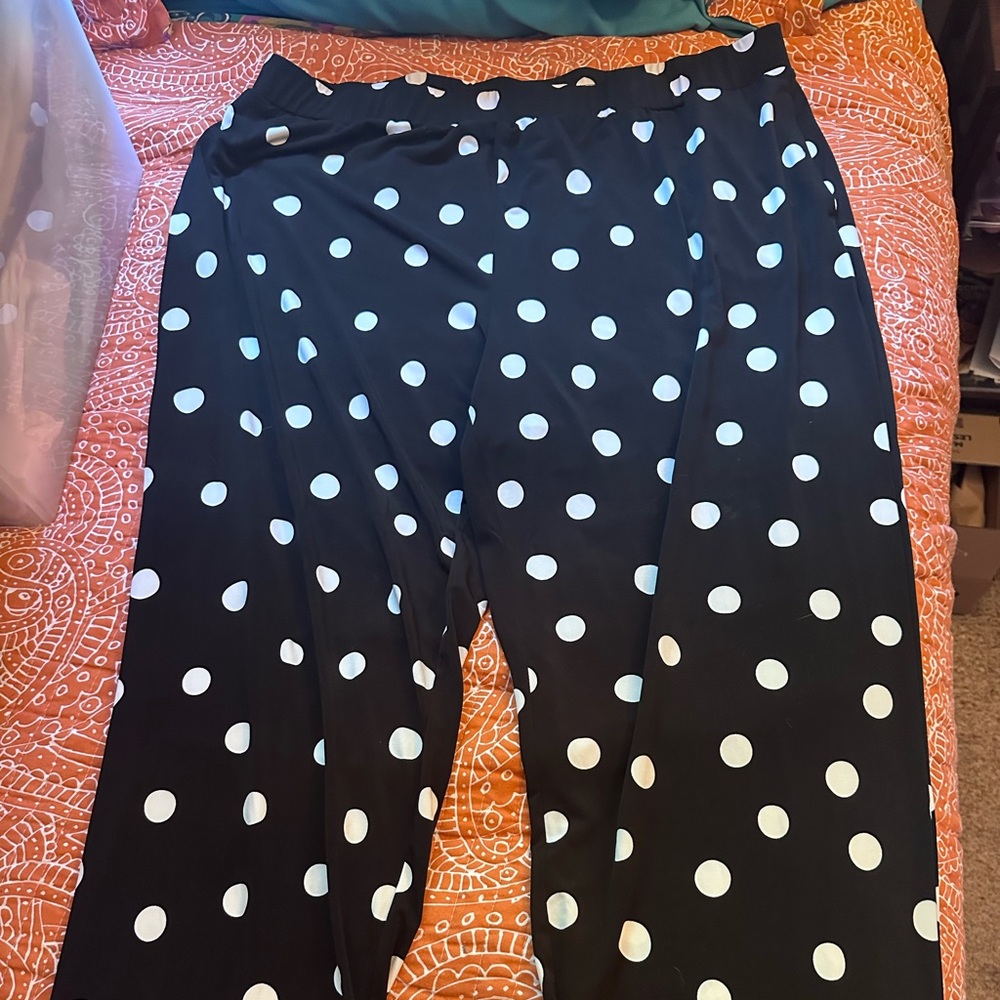 Susan graver plus size pillatso black polka dot pants size 1x